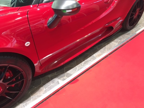 ZENDER　ALFAROMEO4C　カーボンエアロキット　amazon youtube 羽生結弦　吉田洋