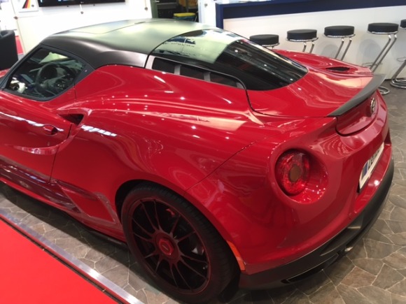 ZENDER　ALFAROMEO4C　カーボンエアロキット　amazon youtube 羽生結弦　吉田洋　ハクレン