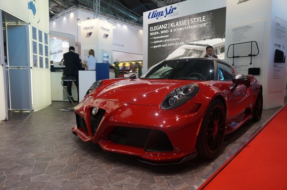 ZENDER　ALFAROMEO4C　カーボンエアロキット　amazon youtube 羽生結弦　吉田洋　ハクレン　ベッキー　揚げうま