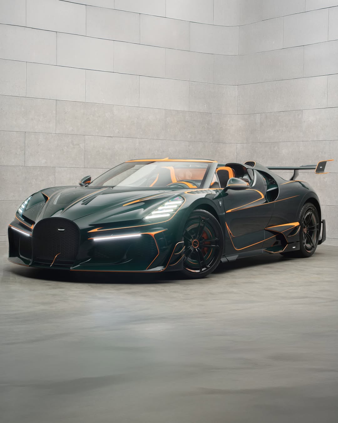 MANSORY Bugatti VINCERÒ のフロント3/4とホイールディテール
