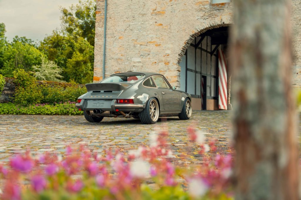 TECHART GTclassic リア3/4ビュー ダックテールスポイラーとTECHARTエンブレム